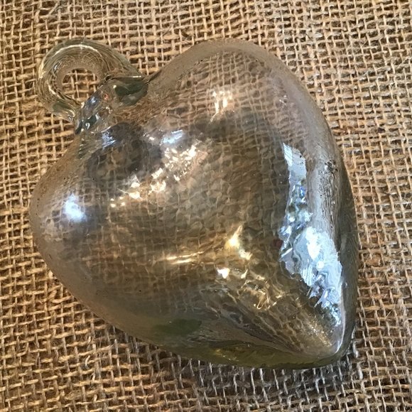 Hand Blown Glass Art Glass Heart - Picture 4 of 4